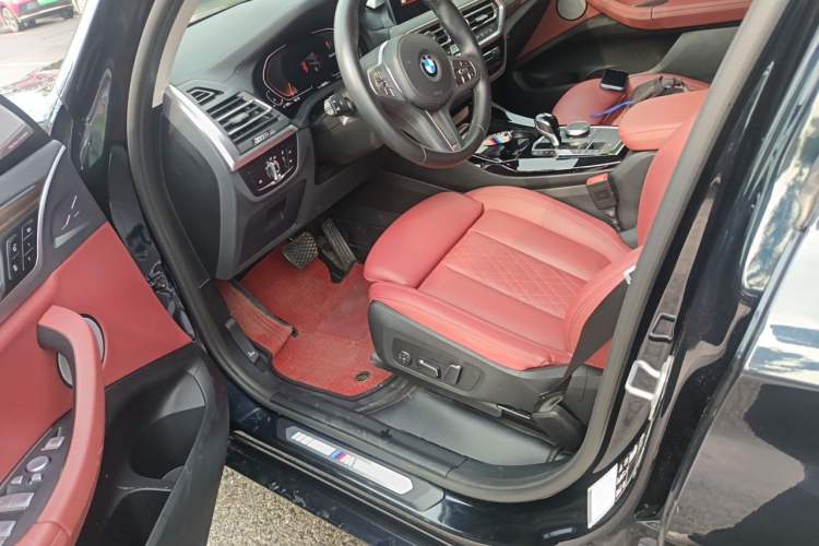 Used BMW X3 2023 Restyled xDrive30i Leading Edition M Night Sky Package Left Front Seat