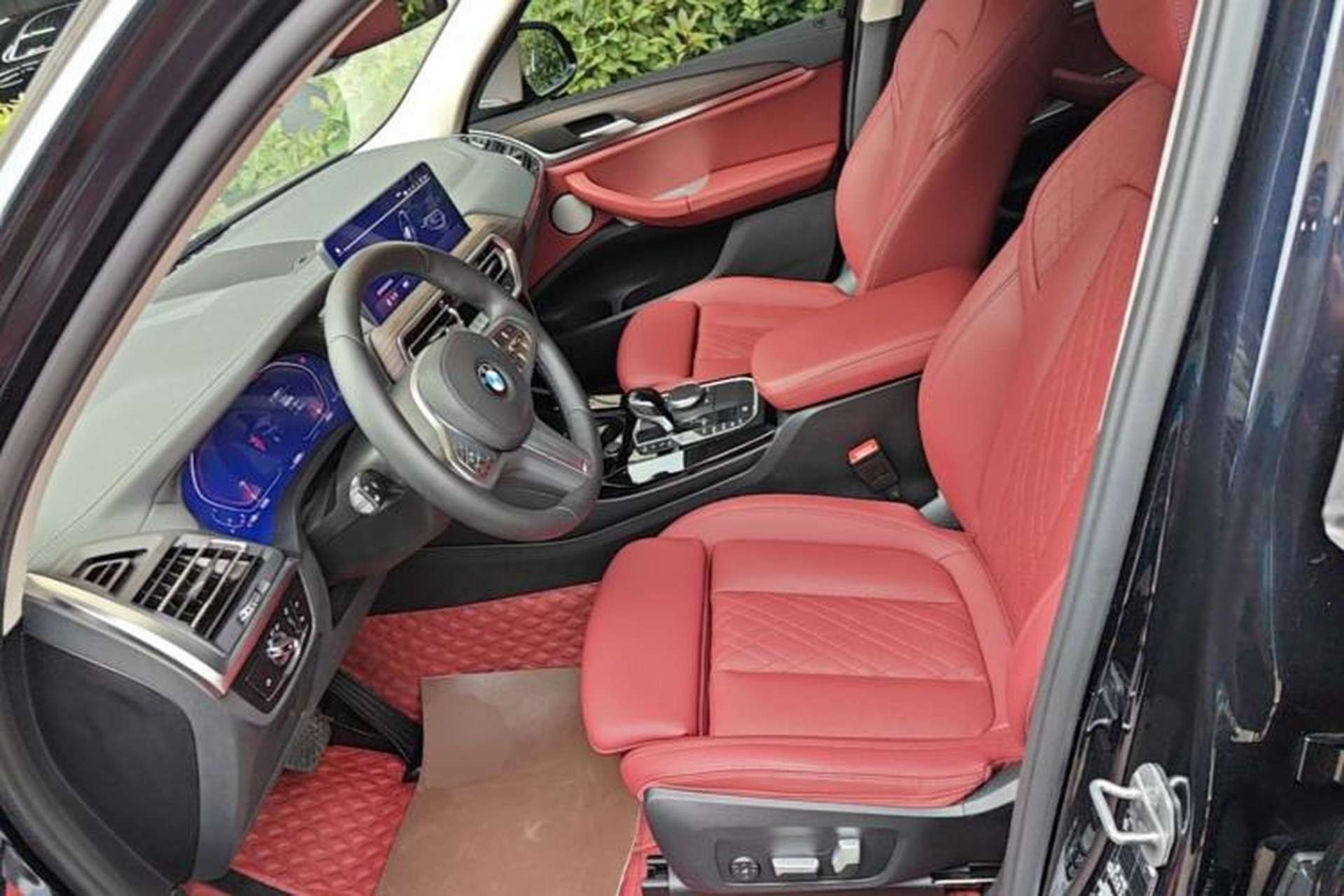 Used BMW X3 2023 xDrive30i Luxury Edition M Night Sky Package Left Front Seat