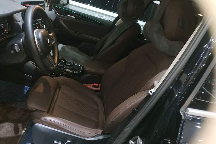 Used BMW X3 2023 xDrive25i M Sport Package Left Front Seat