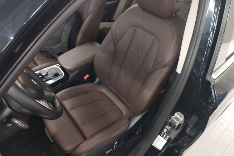 Used BMW X3 2023 xDrive25i M Sport Package Left Front Seat