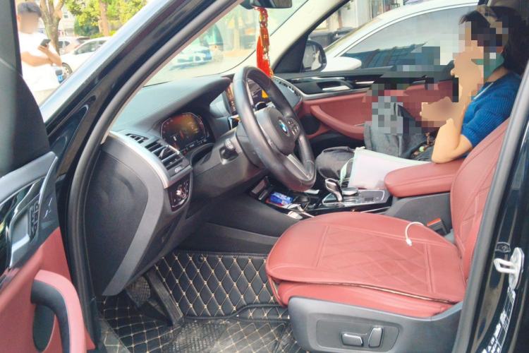 Used BMW X3 2023 xDrive25i M Sport Package Left Front Seat