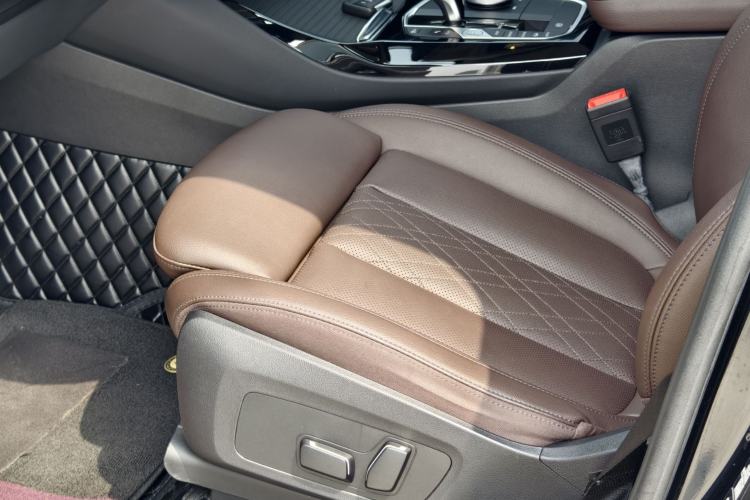 Used BMW X3 2023 xDrive25i M Sport Package Left Front Seat