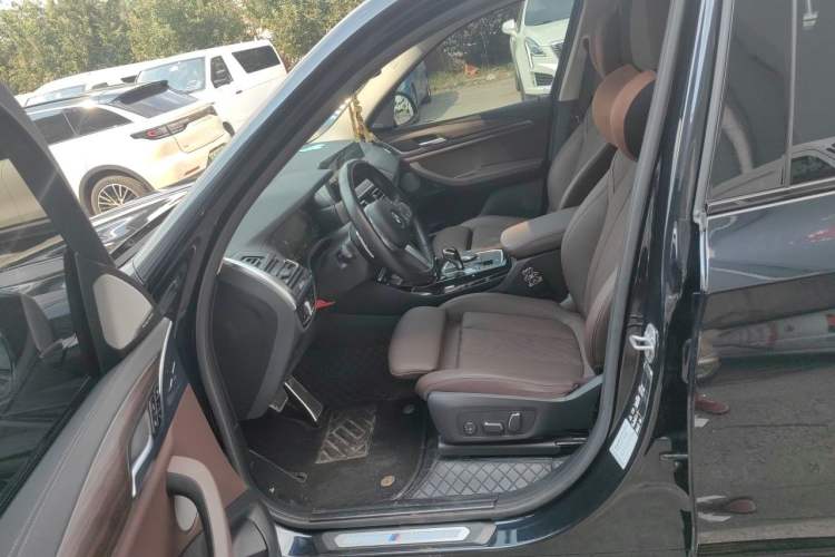 Used BMW X3 2023 xDrive30i Leading Model M Night Edition Package Left Front Seat