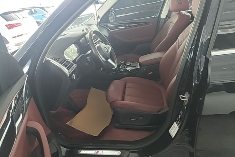 Used BMW X3 2023 xDrive25i M Sport Package Left Front Seat