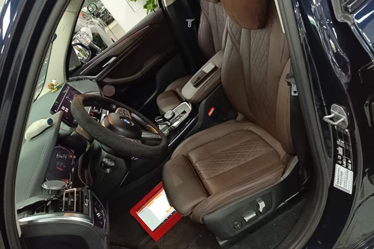 Used BMW X3 2023 xDrive30i Leading Model M Night Edition Package Left Front Seat