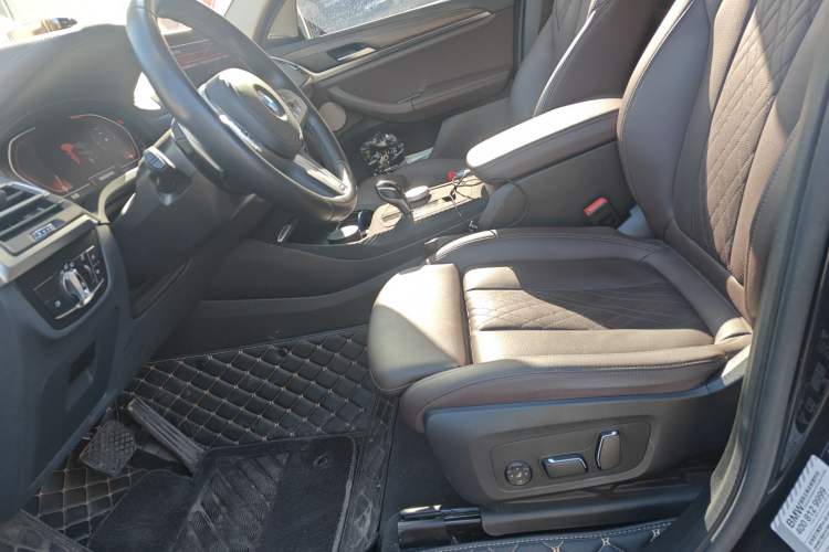 Used BMW X3 2023 Restyled xDrive30i Leading Edition M Night Sky Package Left Front Seat