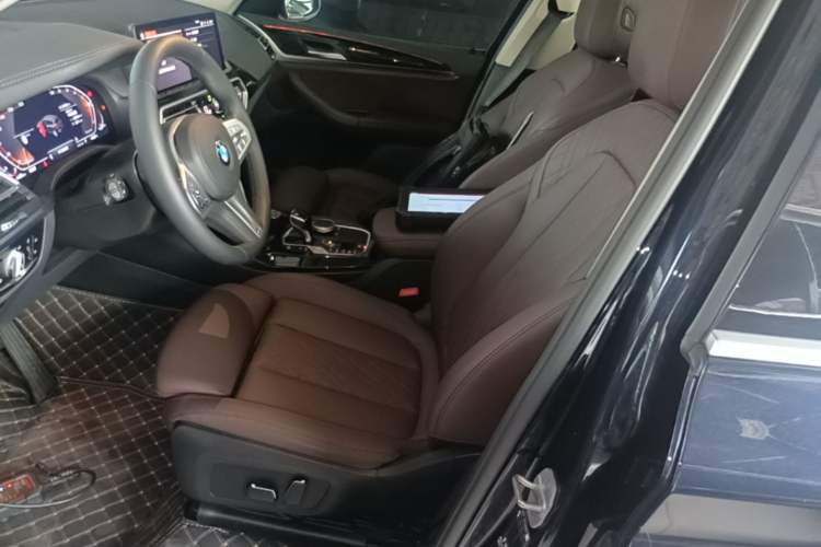 Used BMW X3 2023 xDrive25i M Sport Package Left Front Seat