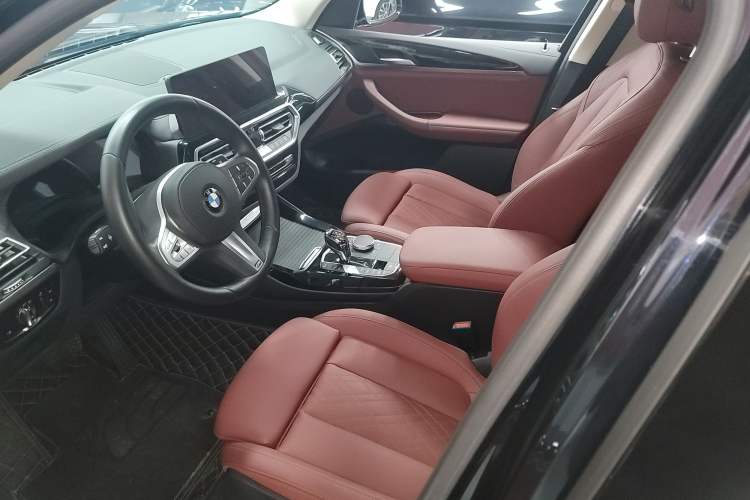 Used BMW X3 2023 xDrive25i M Sport Package Left Front Seat