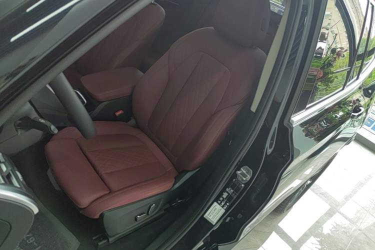 Used BMW X3 2023 xDrive25i M Sport Package Left Front Seat