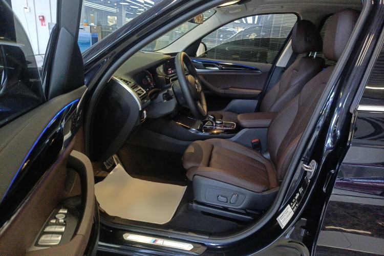 Used BMW X3 2023 xDrive25i M Sport Package Left Front Seat