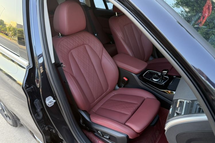 Used BMW X3 2023 xDrive25i M Sport Package Left Front Seat