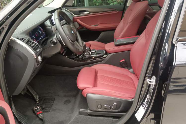 Used BMW X3 2023 Restyled xDrive30i Leading Edition M Night Sky Package Left Front Seat