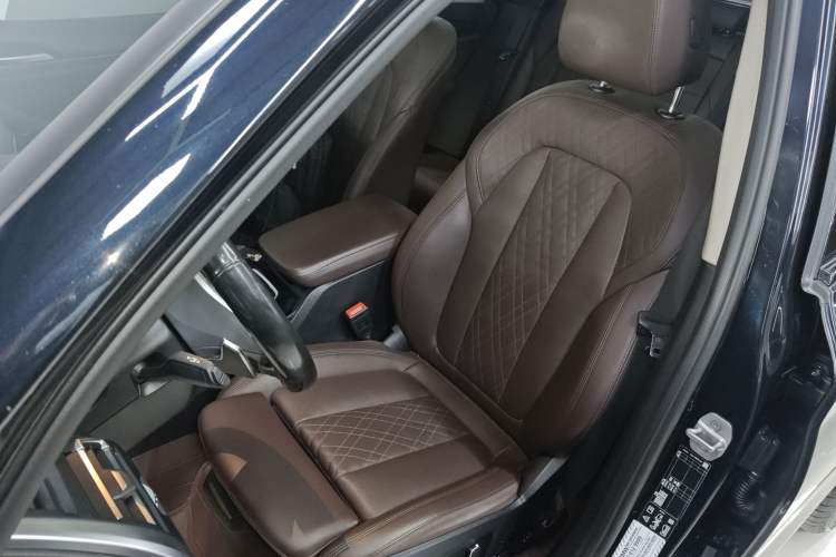 Used BMW X3 2023 Restyled xDrive30i Leading Edition M Night Sky Package Left Front Seat