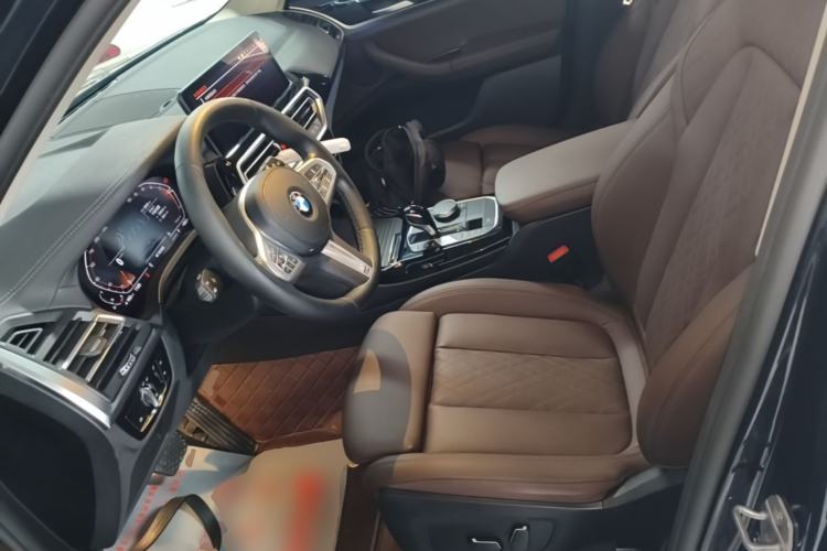 Used BMW X3 2023 xDrive25i M Sport Package Left Front Seat