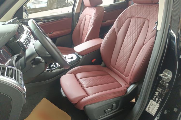 Used BMW X3 2023 xDrive25i M Sport Package Left Front Seat