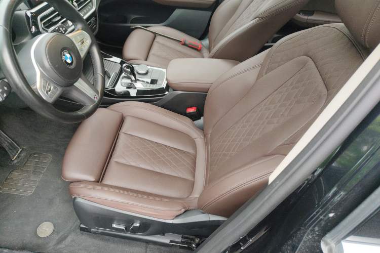 Used BMW X3 2023 xDrive25i M Sport Package Left Front Seat