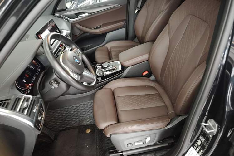 Used BMW X3 2023 xDrive30i Luxury Edition M Night Sky Package Left Front Seat