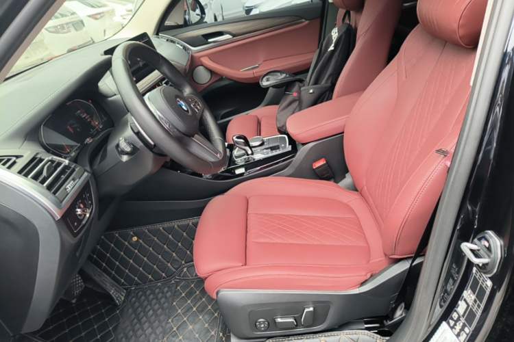 Used BMW X3 2023 Restyled xDrive30i Leading Edition M Night Sky Package Left Front Seat
