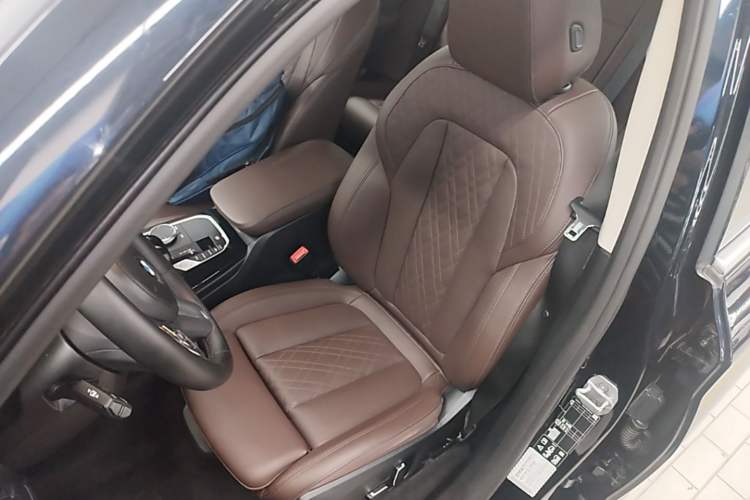 Used BMW X3 2023 xDrive25i M Sport Package Left Front Seat