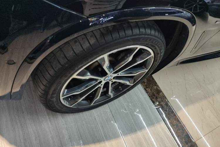 Used BMW X3 2023 xDrive30i Leading Model M Night Edition Package Left Front Wheel Hub