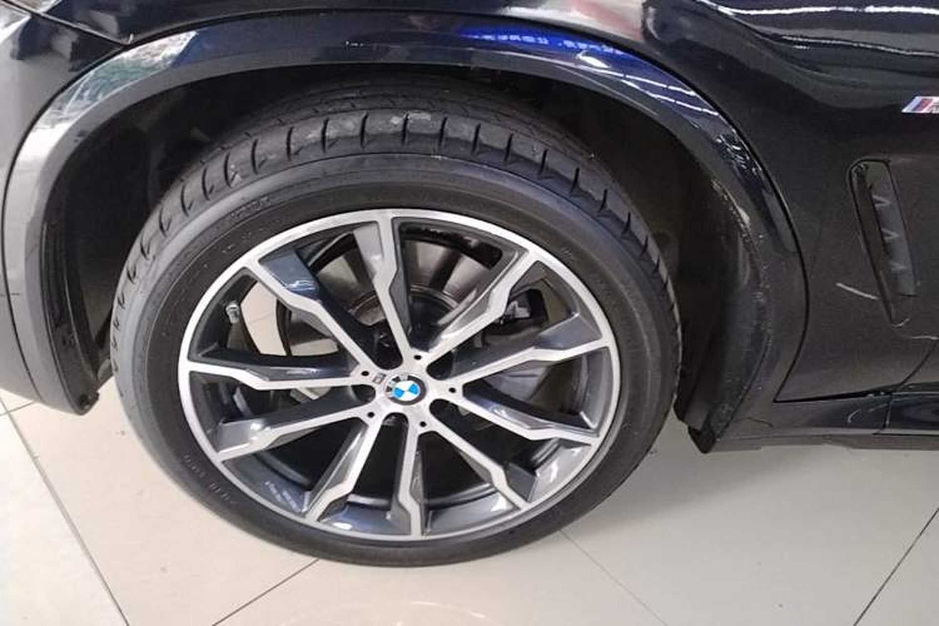 Used BMW X3 2023 Restyled xDrive30i Leading Edition M Night Sky Package Left Front Wheel Hub