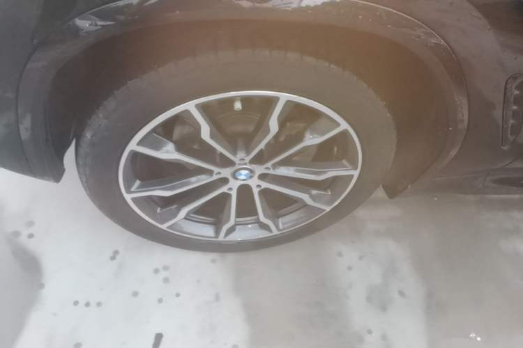 Used BMW X3 2023 xDrive30i Leading Model M Night Edition Package Left Front Wheel Hub