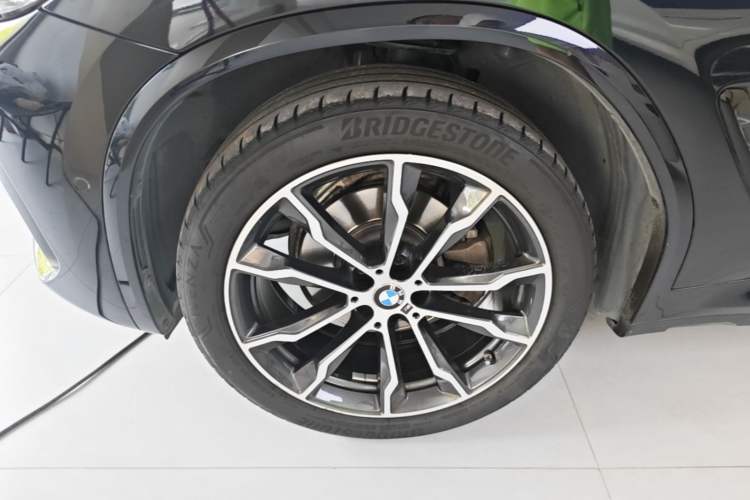 Used BMW X3 2023 xDrive30i Leading Model M Night Edition Package Left Front Wheel Hub