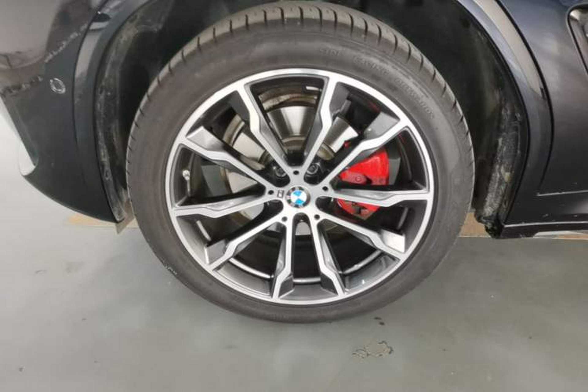 Used BMW X3 2023 Restyled xDrive30i Leading Edition M Night Sky Package Left Front Wheel Hub