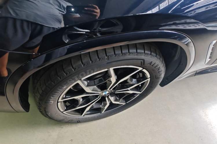 Used BMW X3 2023 xDrive25i M Sport Package Left Front Wheel Hub