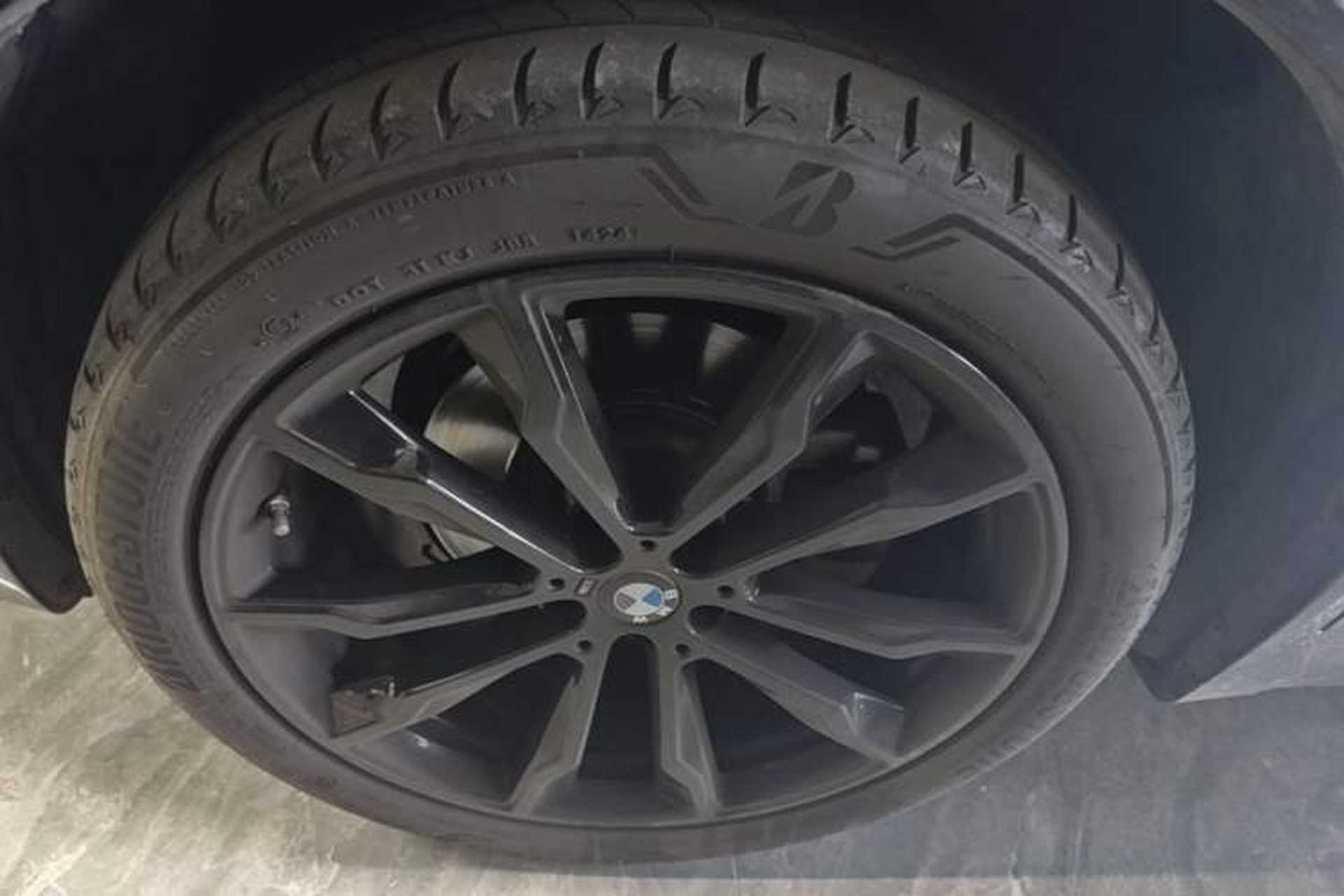 Used BMW X3 2023 Restyled xDrive30i Luxury Version M Night Edition Package Left Front Wheel Hub