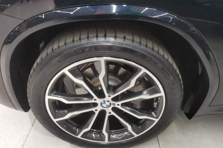 Used BMW X3 2023 xDrive30i Leading Model M Night Edition Package Left Front Wheel Hub
