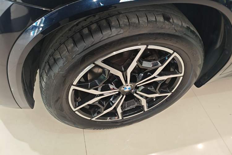 Used BMW X3 2023 xDrive25i M Sport Package Left Front Wheel Hub