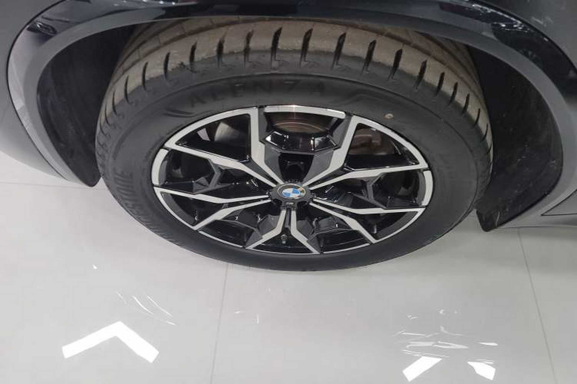 Used BMW X3 2023 xDrive25i M Sport Package Left Front Wheel Hub