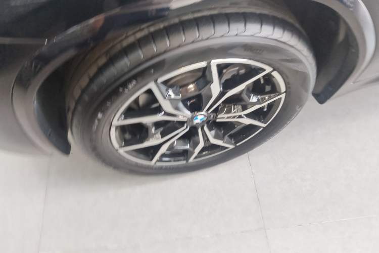 Used BMW X3 2023 xDrive25i M Sport Package Left Front Wheel Hub
