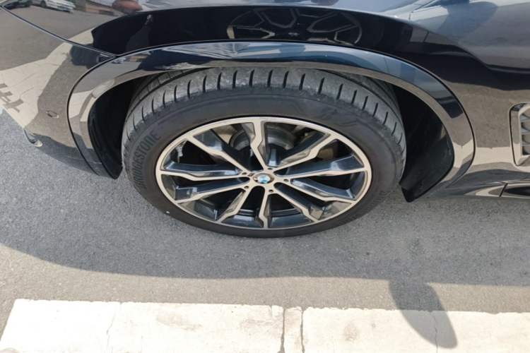 Used BMW X3 2023 Restyled xDrive30i Leading Edition M Night Sky Package Left Front Wheel Hub