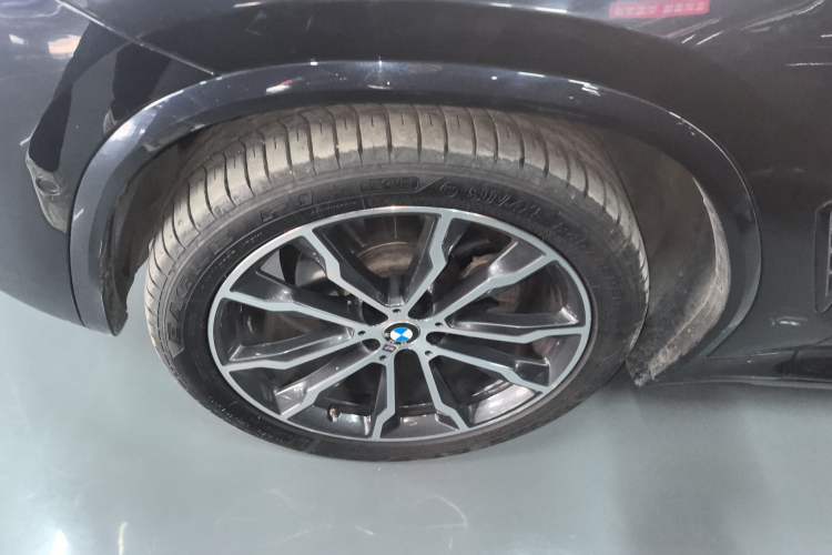 Used BMW X3 2023 xDrive30i Leading Model M Night Edition Package Left Front Wheel Hub