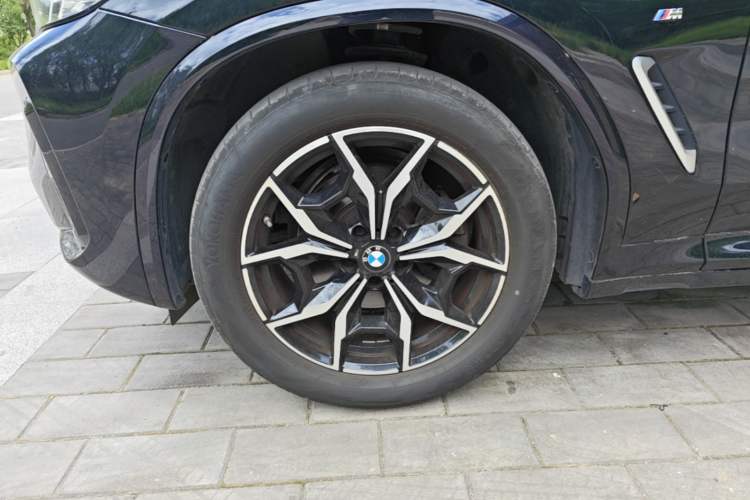 Used BMW X3 2023 xDrive25i M Sport Package Left Front Wheel Hub