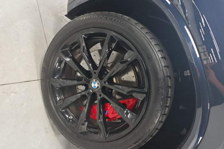 Used BMW X3 2023 Restyled xDrive30i Leading Edition M Night Sky Package Left Front Wheel Hub