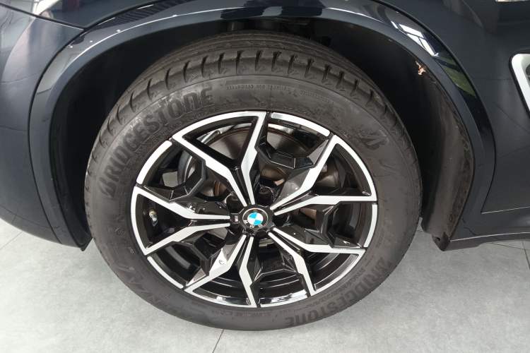 Used BMW X3 2023 xDrive25i M Sport Package Left Front Wheel Hub