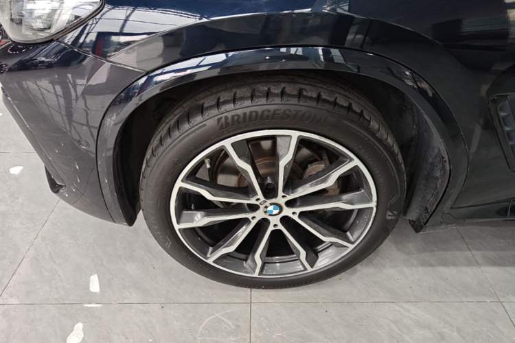 Used BMW X3 2023 xDrive30i Leading Model M Night Edition Package Left Front Wheel Hub
