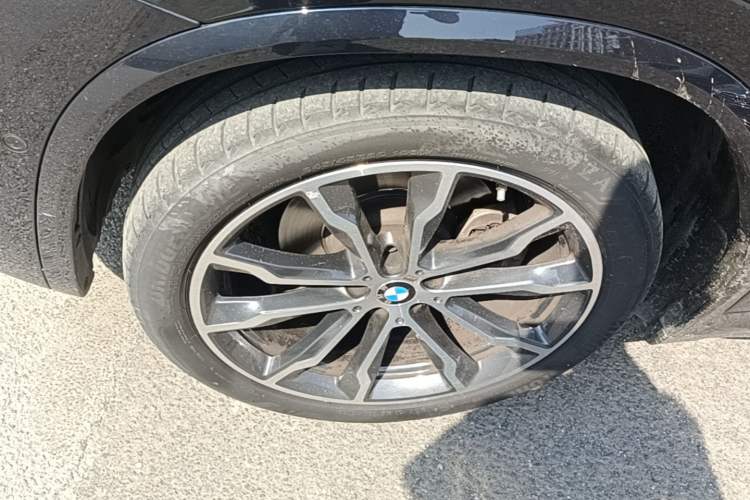 Used BMW X3 2023 xDrive30i Leading Model M Night Edition Package Left Front Wheel Hub