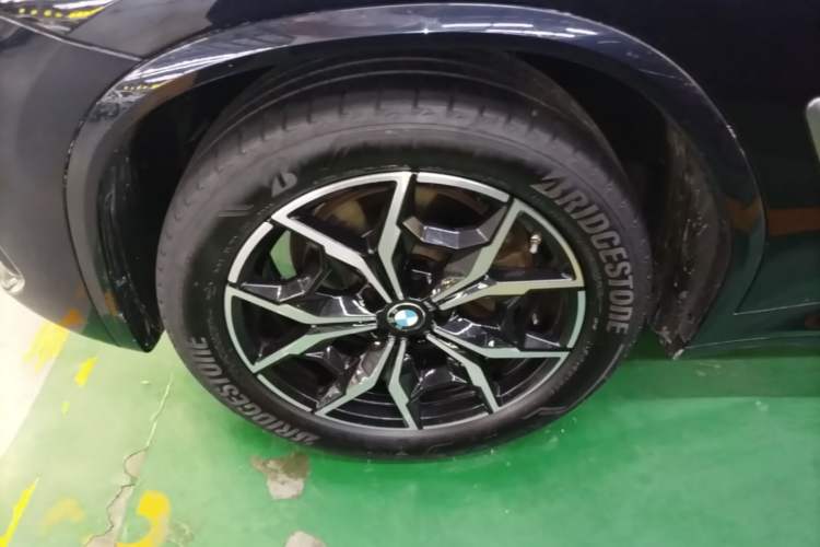 Used BMW X3 2023 xDrive25i M Sport Package Left Front Wheel Hub