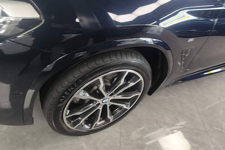 Used BMW X3 2023 Restyled xDrive30i Leading Edition M Night Sky Package Left Front Wheel Hub