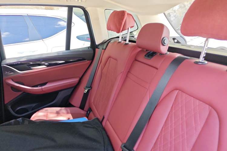 Used BMW X3 2023 xDrive25i M Sport Package Left Rear Seat