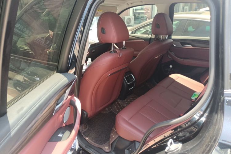 Used BMW X3 2023 Restyled xDrive30i Leading Edition M Night Sky Package Left Rear Seat