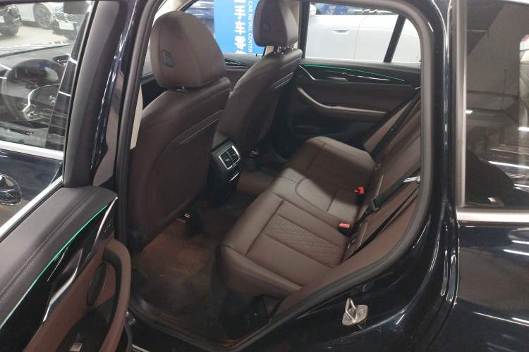 Used BMW X3 2023 xDrive25i M Sport Package Left Rear Seat