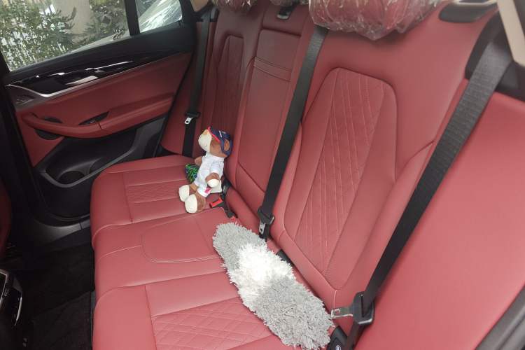 Used BMW X3 2023 xDrive25i M Sport Package Left Rear Seat