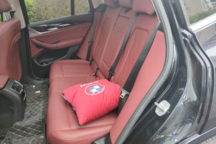 Used BMW X3 2023 xDrive25i M Sport Package Left Rear Seat