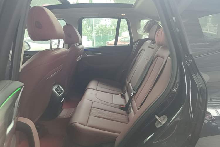 Used BMW X3 2023 Restyled xDrive30i Leading Edition M Night Sky Package Left Rear Seat