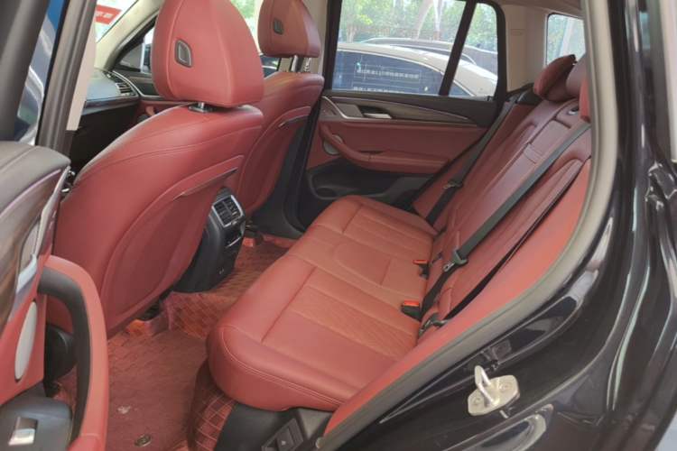 Used BMW X3 2023 Restyled xDrive30i Leading Edition M Night Sky Package Left Rear Seat